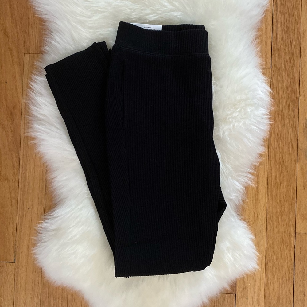 Uniqlo Ribbed Leggings Pants